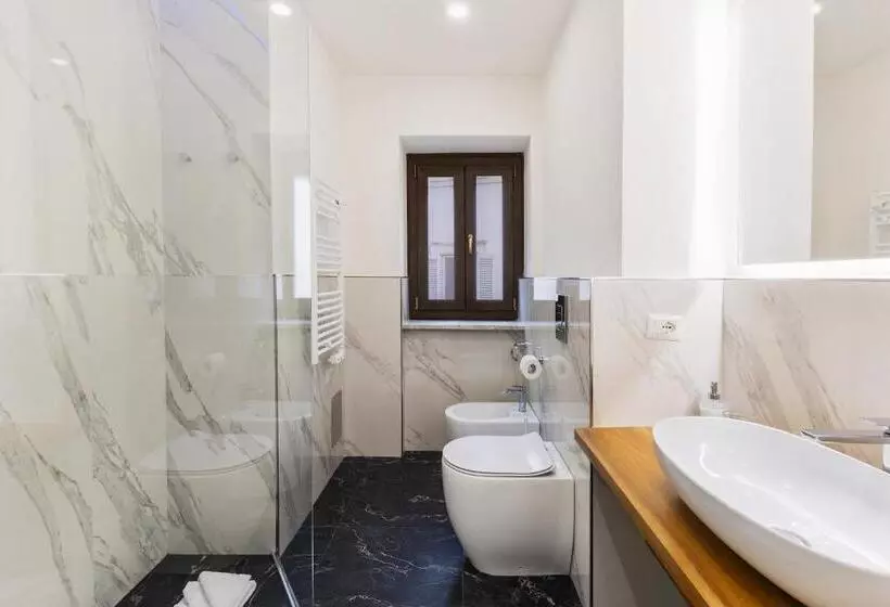 تختخواب و صبحانه Navona Central Relais