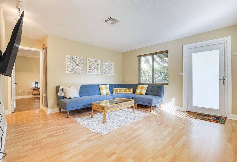 Biscayne Park Home Near Miami Beaches & Golfing