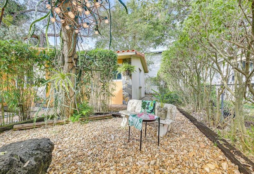 Biscayne Park Home Near Miami Beaches & Golfing