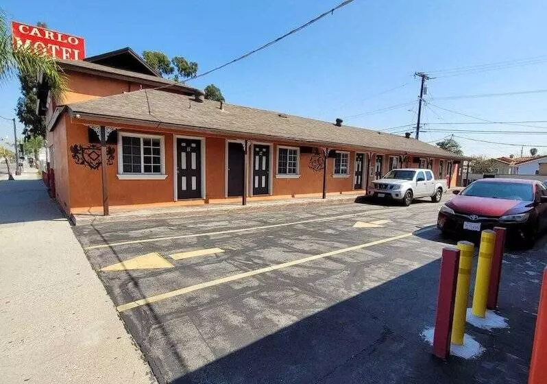 Carlo Motel