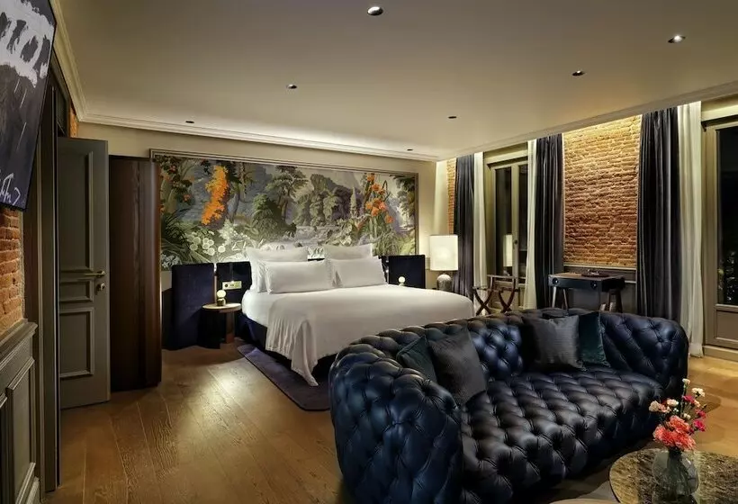 Casa Faraona Luxury Residences