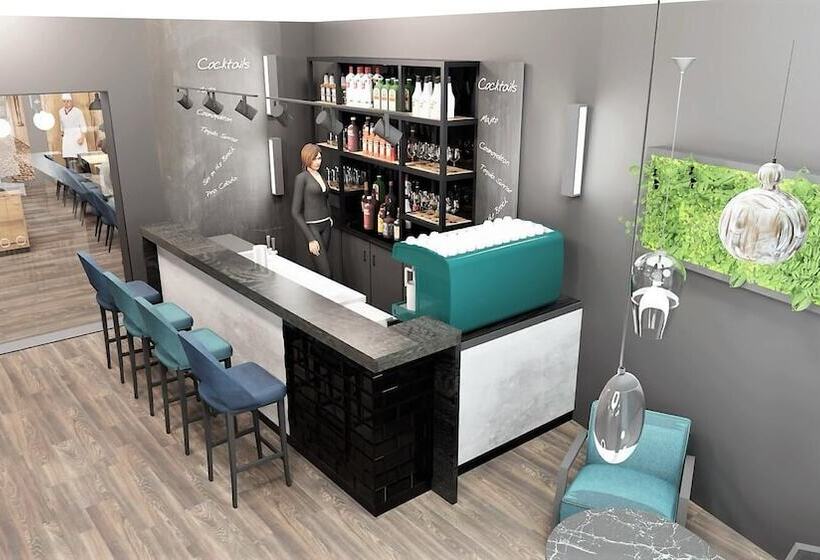 Central Hotel & Lounge Adult Only