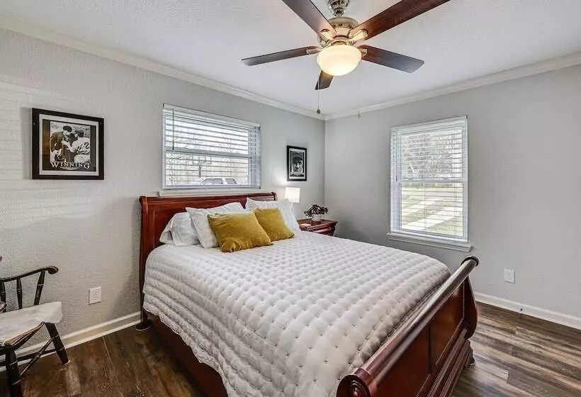 Charming Hot Springs Home Near Lake Hamilton!
