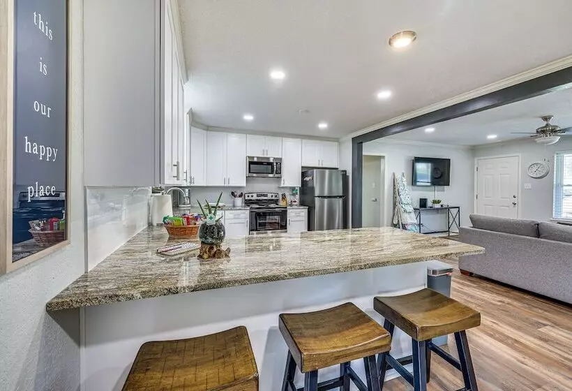Charming Hot Springs Home Near Lake Hamilton!