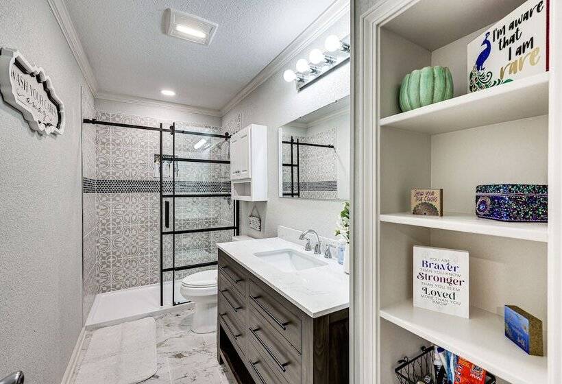 Charming Hot Springs Home Near Lake Hamilton!