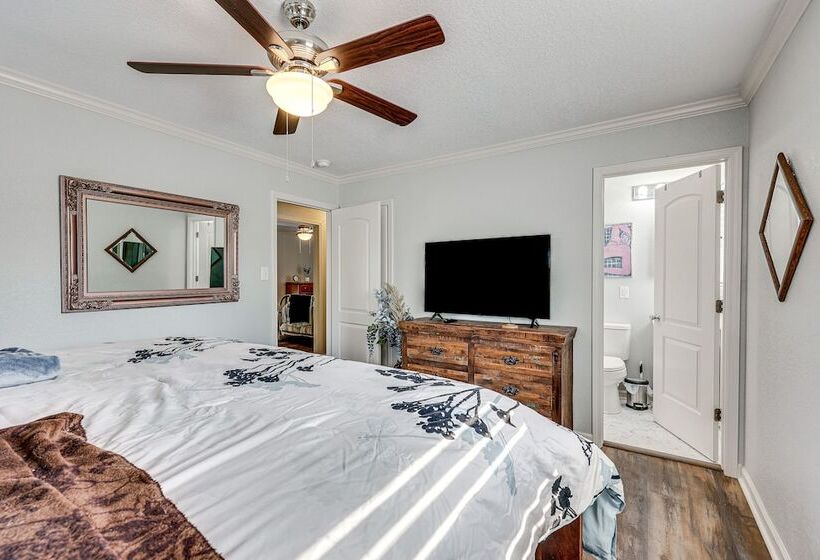 Charming Hot Springs Home Near Lake Hamilton!