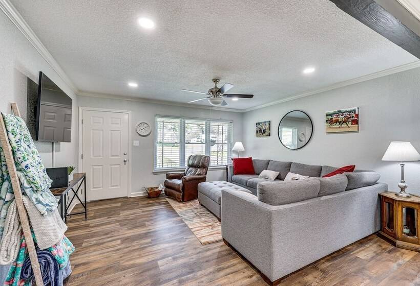 Charming Hot Springs Home Near Lake Hamilton!