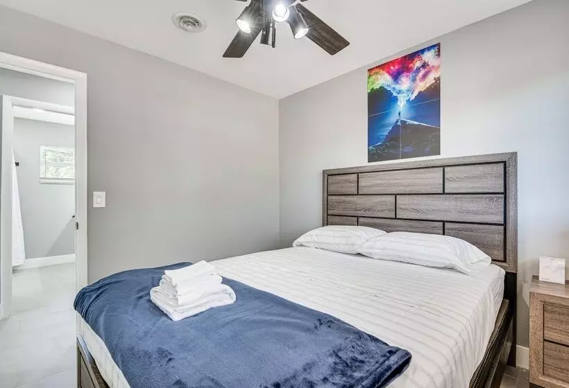 Cocoa Home W/ Large Yard: 3 Mi To Indian River!