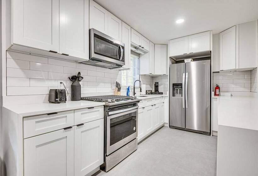 Cocoa Home W/ Large Yard: 3 Mi To Indian River!