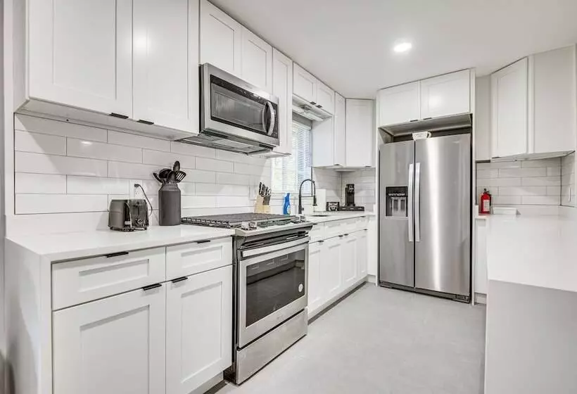 Cocoa Home W/ Large Yard: 3 Mi To Indian River!