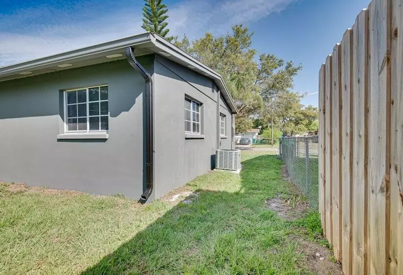 Cocoa Home W/ Large Yard: 3 Mi To Indian River!