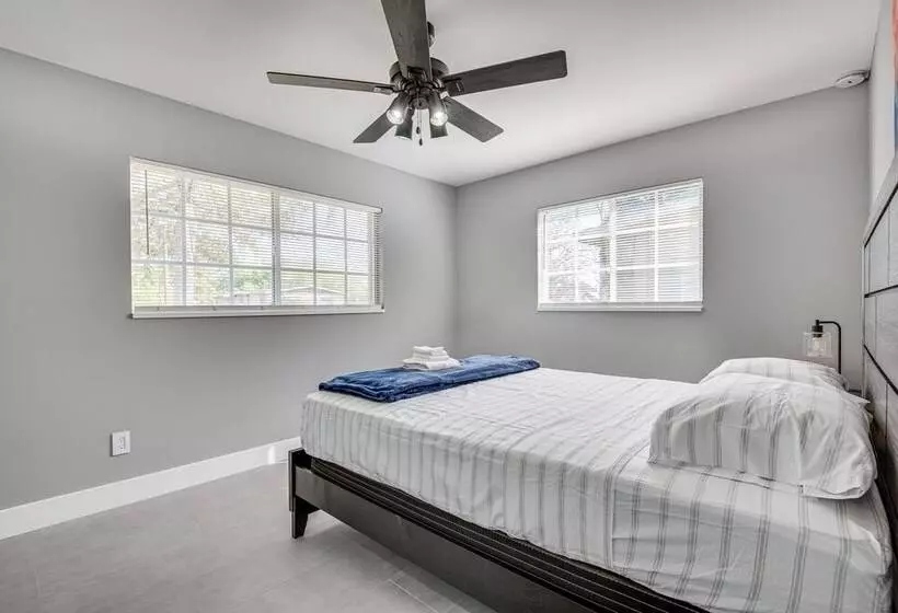 Cocoa Home W/ Large Yard: 3 Mi To Indian River!