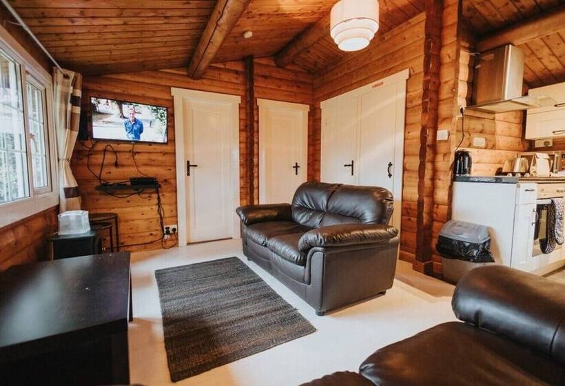 Cozy Hideway In Rural Mid Wales