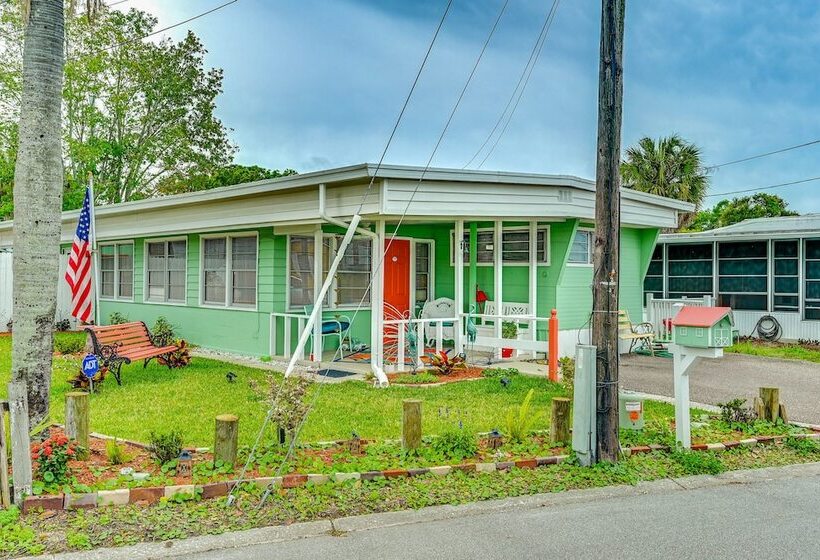 Eclectic Tarpon Springs Home: Bayou Across Street!