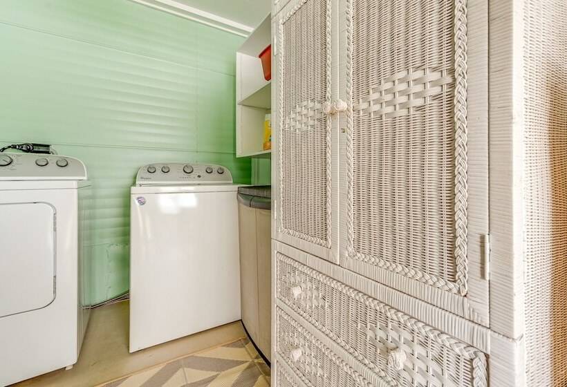 Eclectic Tarpon Springs Home: Bayou Across Street!