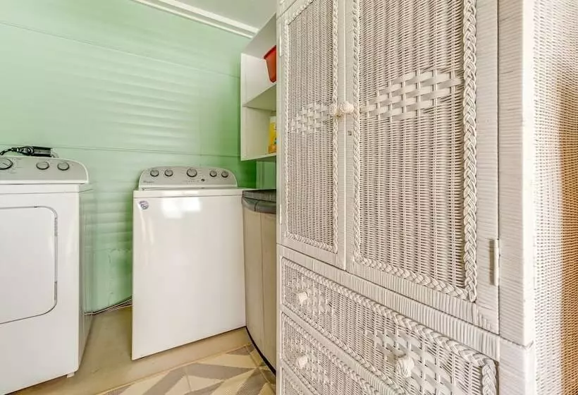 Eclectic Tarpon Springs Home: Bayou Across Street!