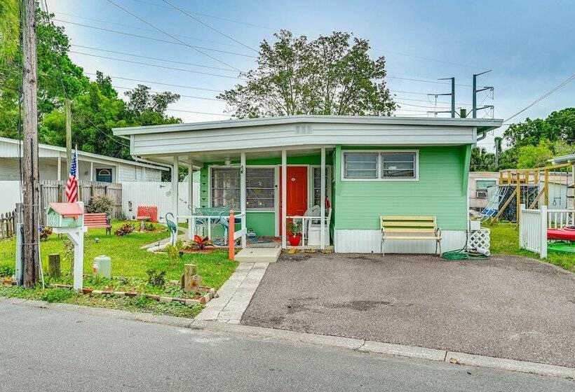 Eclectic Tarpon Springs Home: Bayou Across Street!