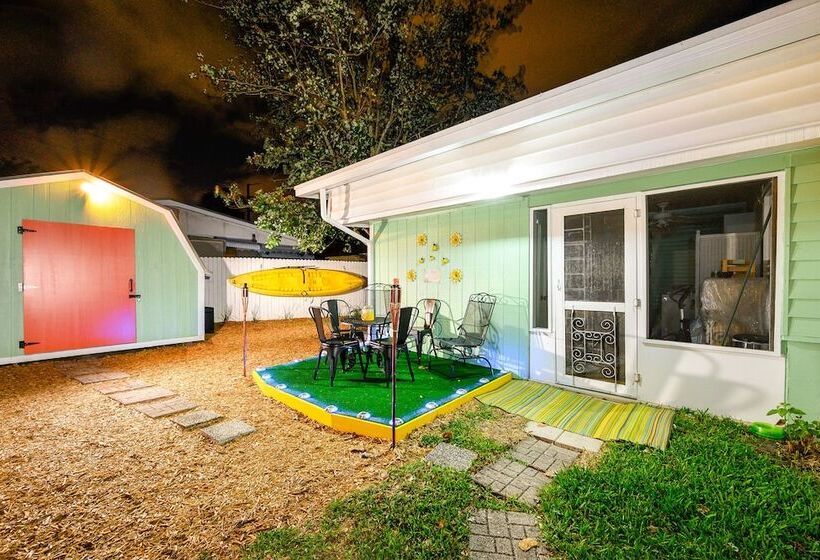 Eclectic Tarpon Springs Home: Bayou Across Street!