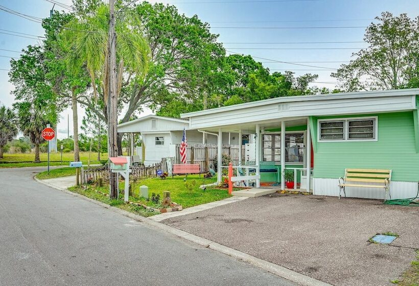 Eclectic Tarpon Springs Home: Bayou Across Street!