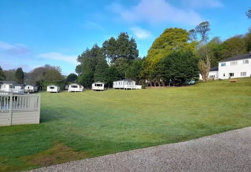 Hotelli Immaculate 2 Bed Lodge In Nr Mevagissey