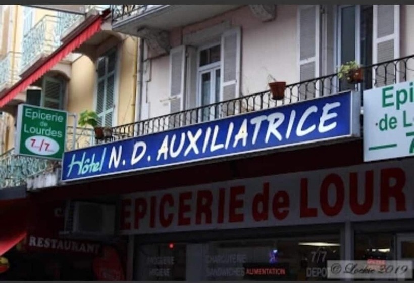 هتل N.d. Auxiliatrice