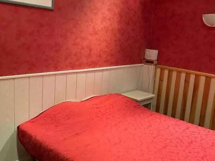 هتل N.d. Auxiliatrice