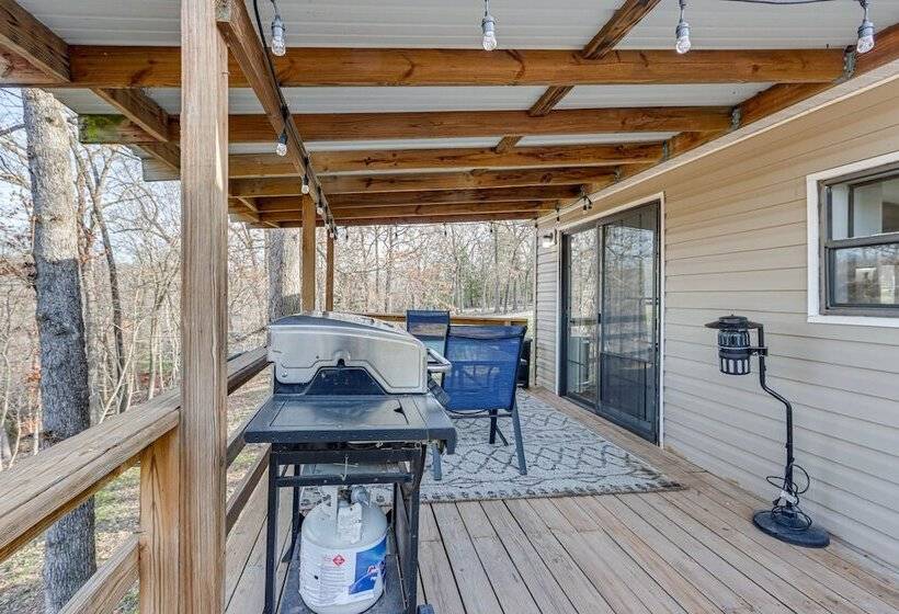 Lakefront Rogers Retreat W/ Grill & Spacious Deck