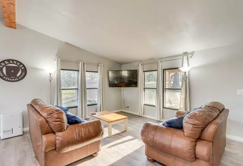 Lakefront Rogers Retreat W/ Grill & Spacious Deck