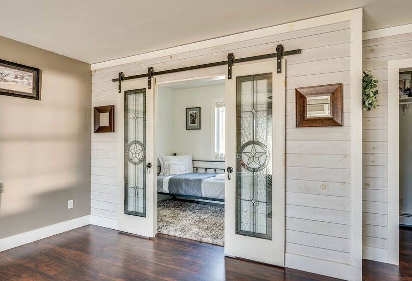 Over Andover  Retreat W/ Hot Tub: Walk To Lake!