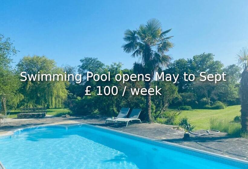 ペンション The Barn Stoaches Farm