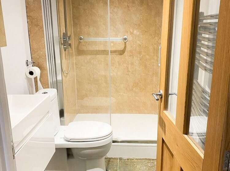 ペンション The Barn Stoaches Farm