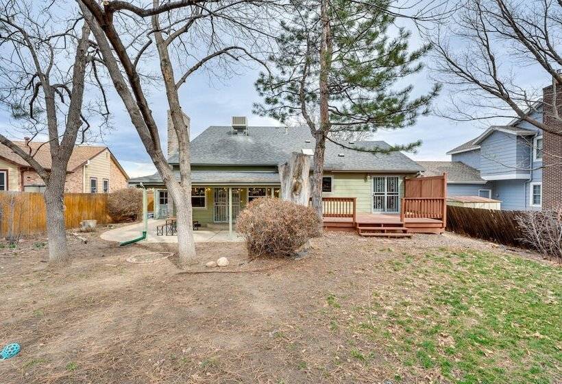 10 Mi To Denver: Pet Friendly Arvada Home W/ Yard!