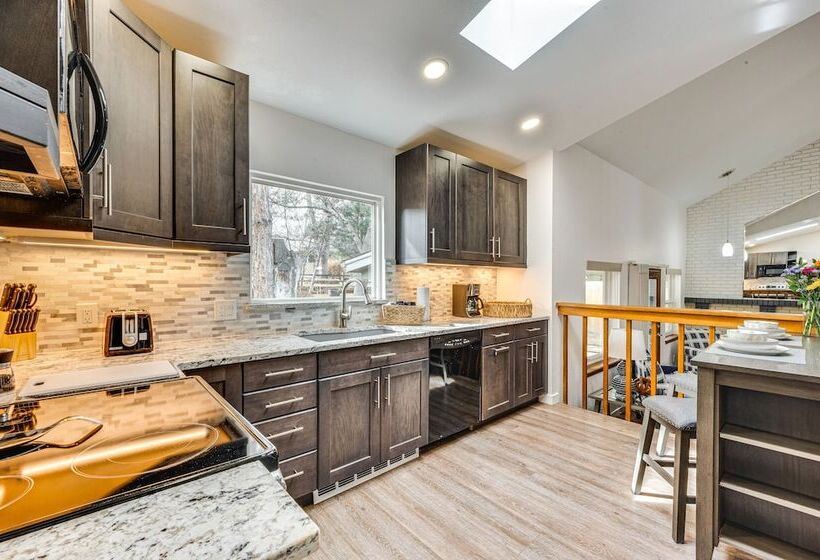 10 Mi To Denver: Pet Friendly Arvada Home W/ Yard!