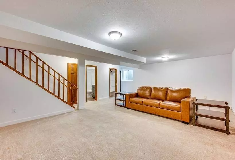 10 Mi To Denver: Pet Friendly Arvada Home W/ Yard!