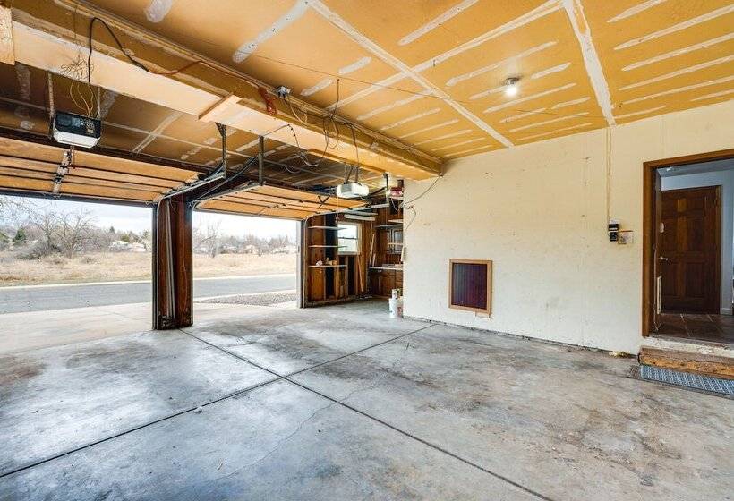 10 Mi To Denver: Pet Friendly Arvada Home W/ Yard!