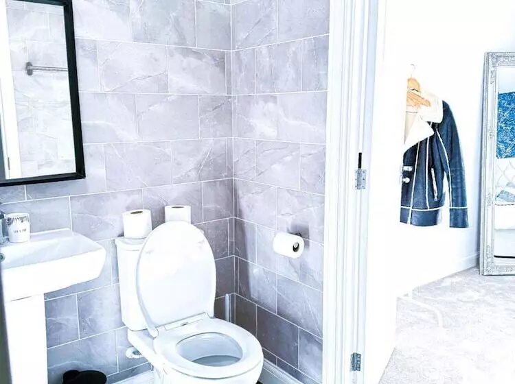 Residenssi 3bed House For Contractors/large Group Sleep Upto9