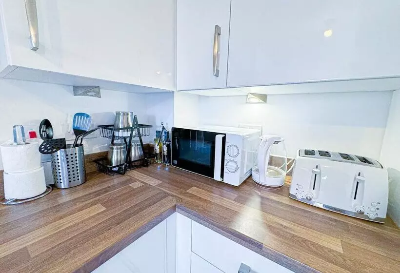 Residenssi 3bed House For Contractors/large Group Sleep Upto9