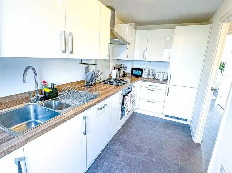 Residenssi 3bed House For Contractors/large Group Sleep Upto9