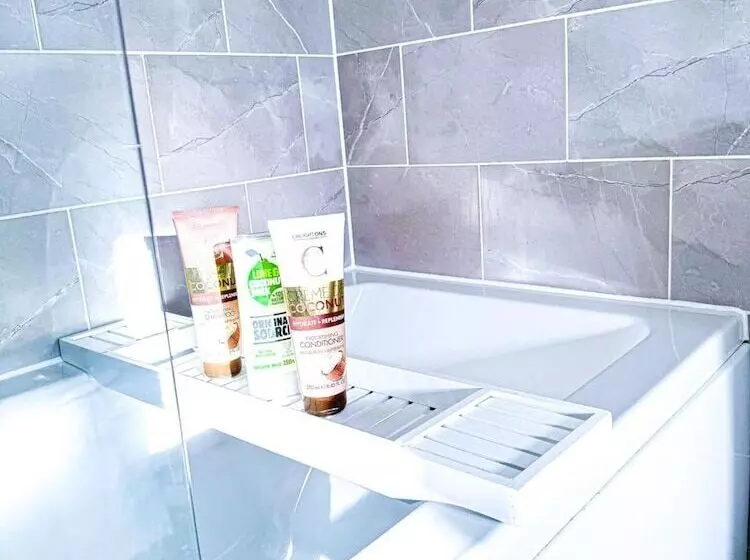 Residenssi 3bed House For Contractors/large Group Sleep Upto9