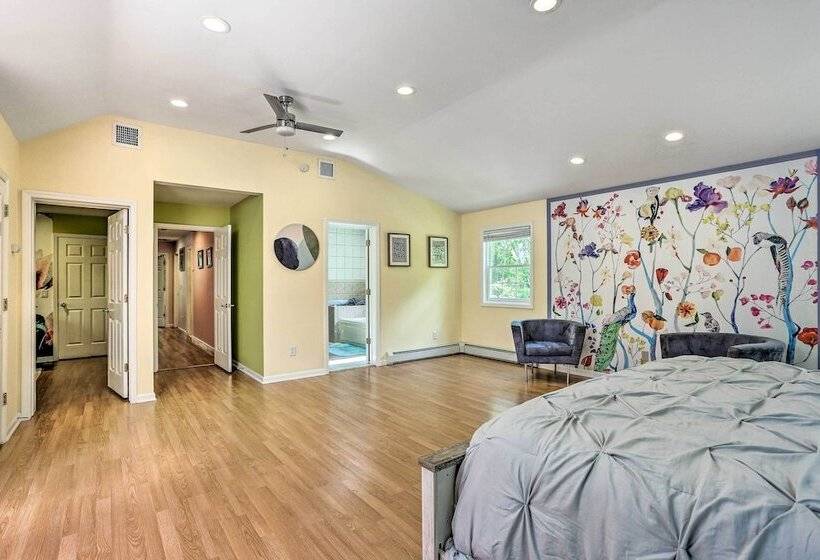 Spacious Hudson Valley Gem On Private 2 Acres!