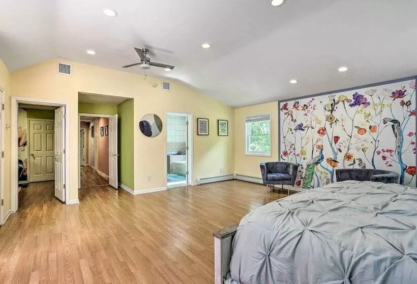 Spacious Hudson Valley Gem On Private 2 Acres!