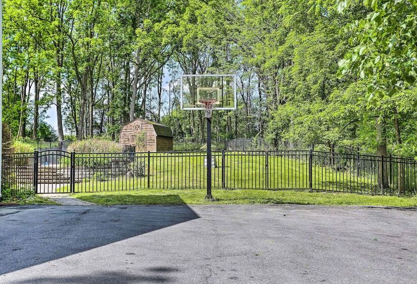 Spacious Hudson Valley Gem On Private 2 Acres!