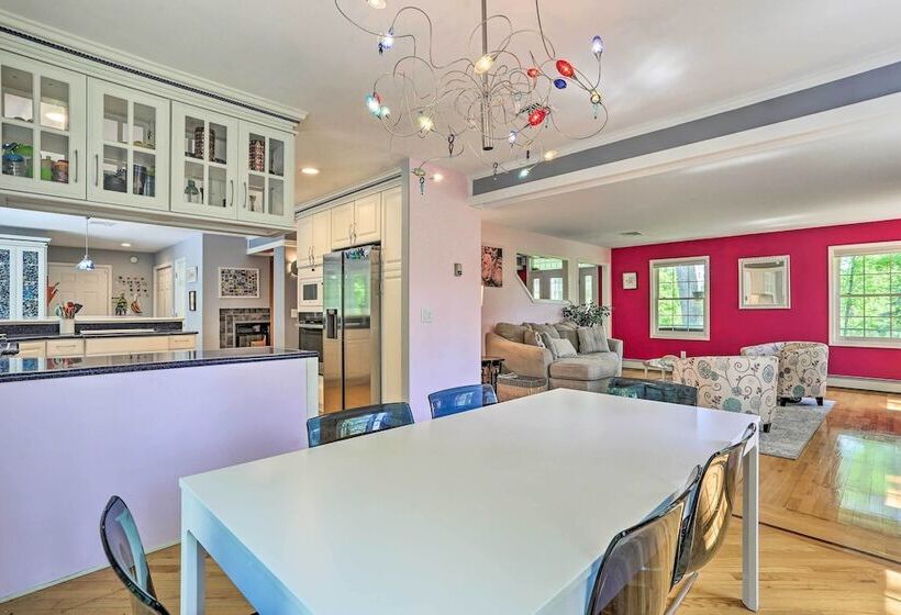 Spacious Hudson Valley Gem On Private 2 Acres!