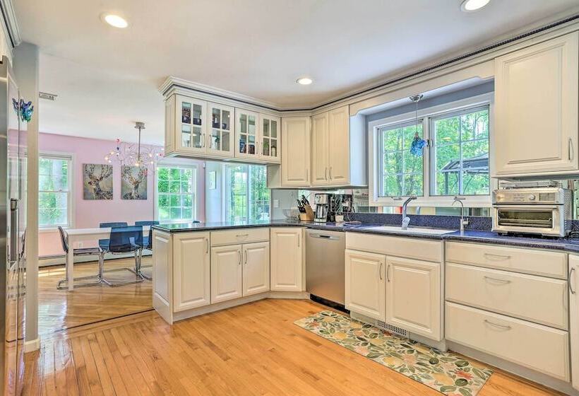 Spacious Hudson Valley Gem On Private 2 Acres!