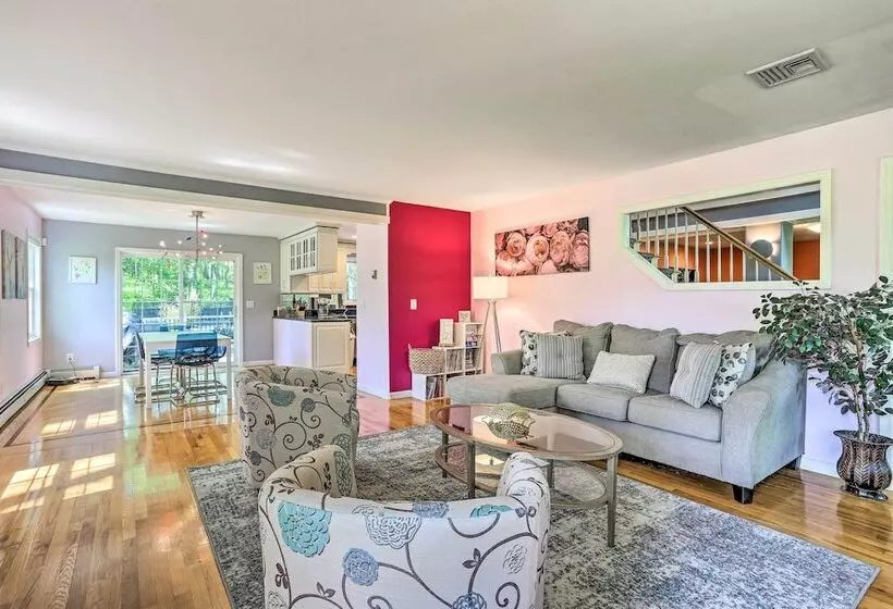 Spacious Hudson Valley Gem On Private 2 Acres!