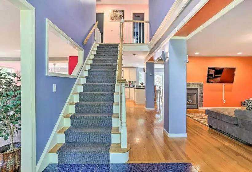 Spacious Hudson Valley Gem On Private 2 Acres!