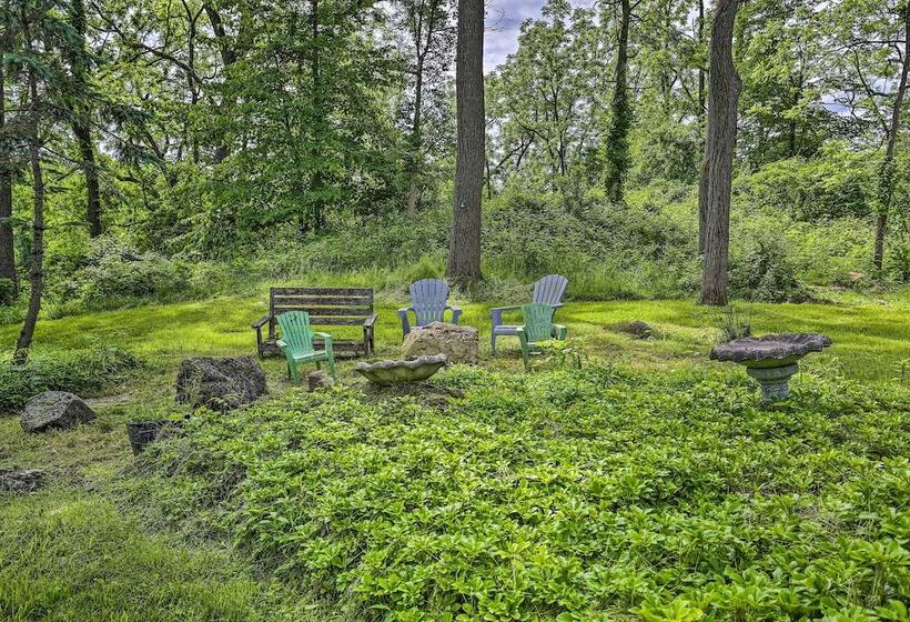Spacious Hudson Valley Gem On Private 2 Acres!