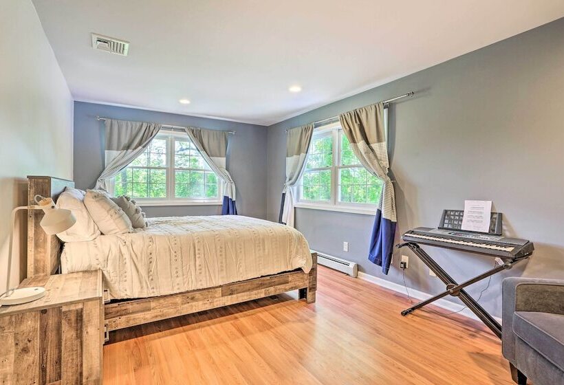 Spacious Hudson Valley Gem On Private 2 Acres!