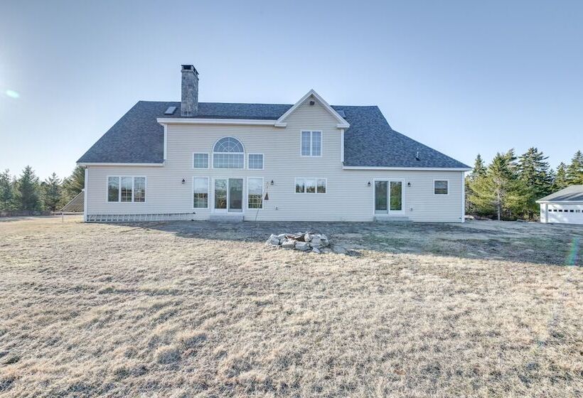 Mount Desert Escape: 4 Mi To Acadia National Park