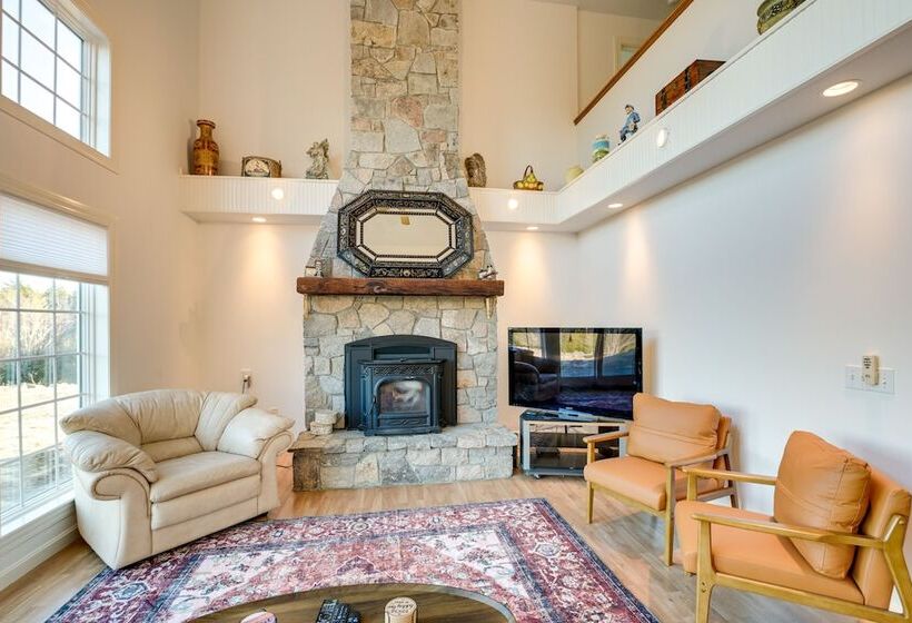 Mount Desert Escape: 4 Mi To Acadia National Park